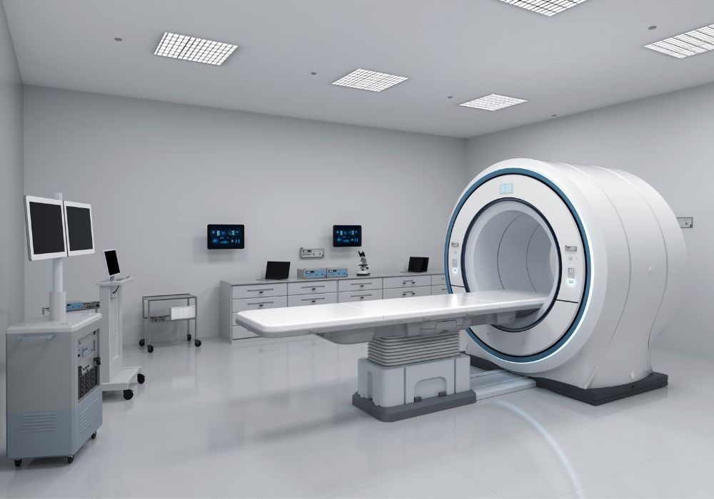 جهاز رنين مغناطيسي داخل مركز أشعة حديث